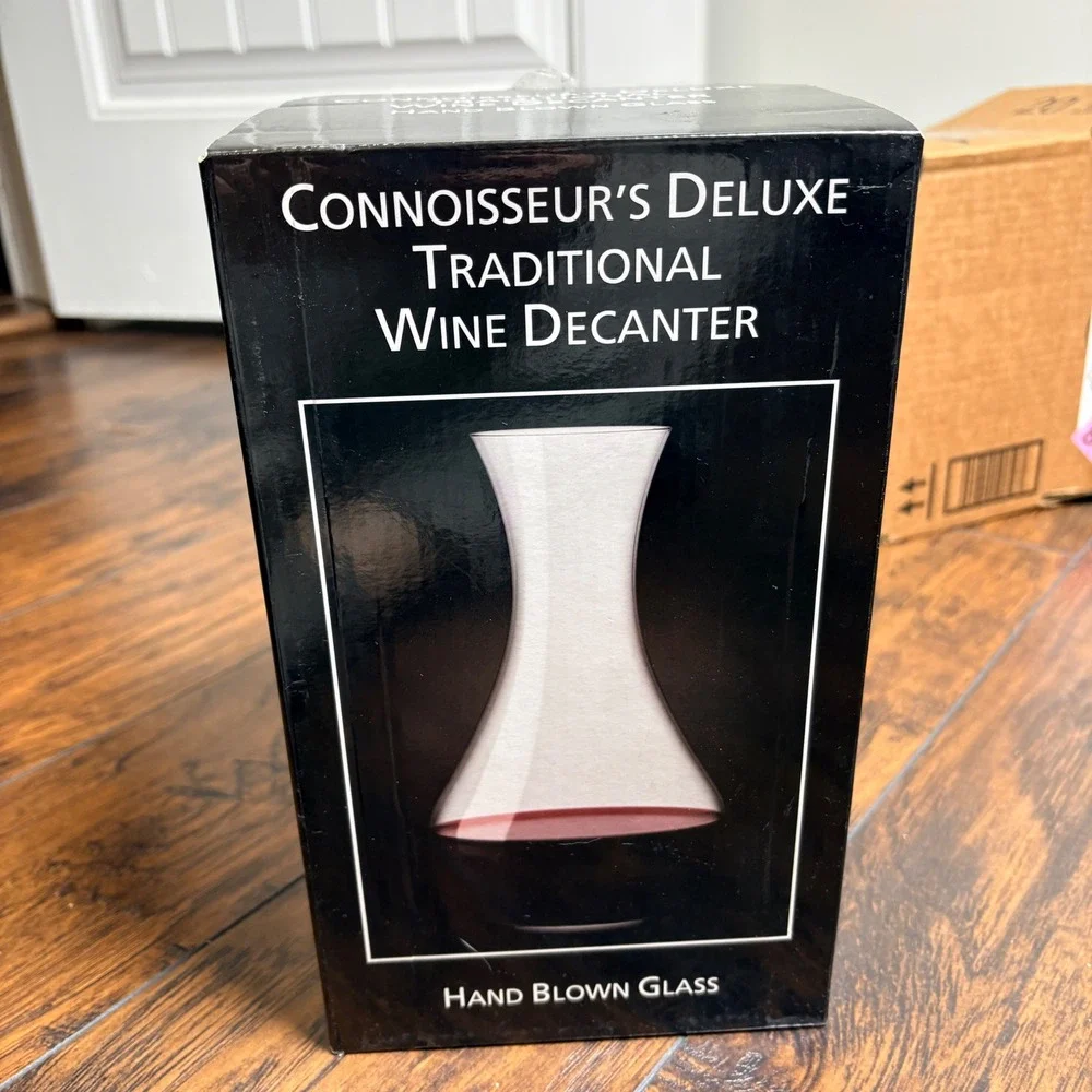 Connoisseur Deluxe Wine Decanter Unisex Clear Hand Blown Glass Traditional‎